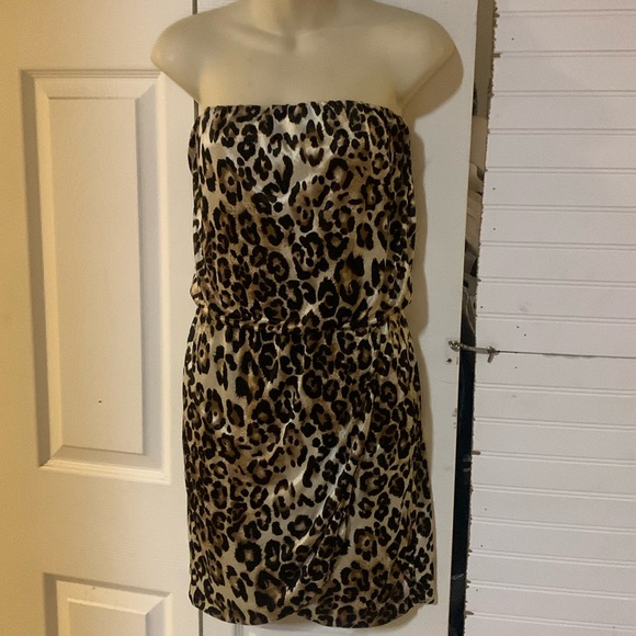 Adorable Strapless Dress!!! - Picture 1 of 4